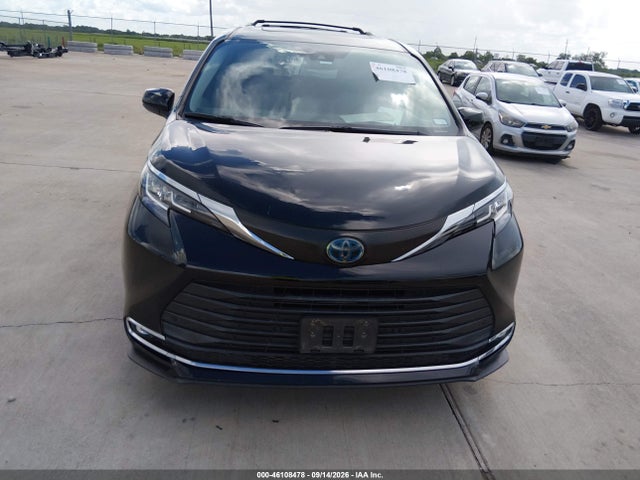5TDYRKEC9MS014635 Toyota SIENNA XLE