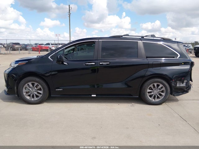 5TDYRKEC9MS014635 Toyota SIENNA XLE