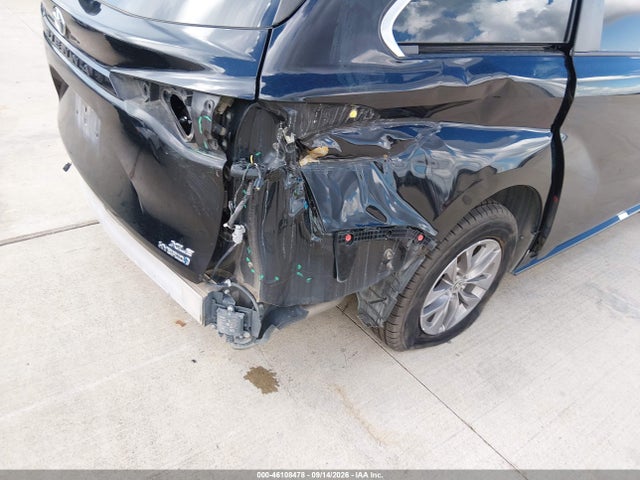 5TDYRKEC9MS014635 Toyota SIENNA XLE
