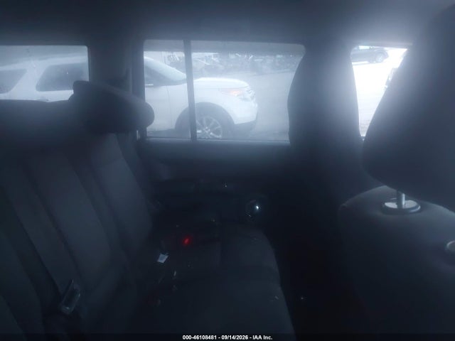 46108481 :رقم المزاد ، 1J4RG4GK1AC158293 vin ، 2010 Jeep Commander Sport مزاد بيع