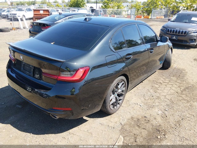 2025 Bmw 3 Series 330i Xdrive მანქანა იყიდება აუქციონზე, vin: 3MW89CW06S8E95781, აუქციონის ნომერი: 46108495