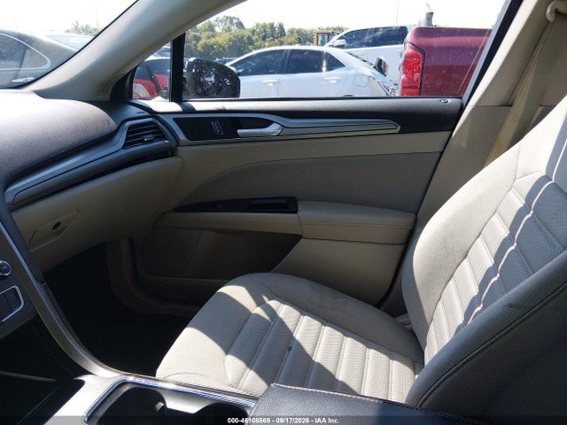 46108569 :رقم المزاد ، 3FA6P0HDXKR159548 vin ، 2019 Ford Fusion Se مزاد بيع