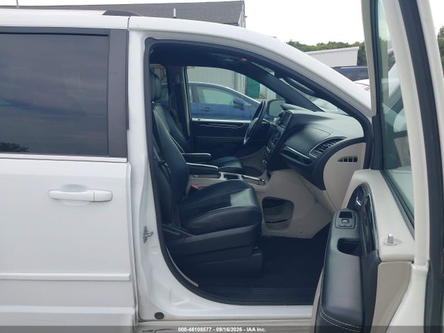 46108577 :رقم المزاد ، 2C4RDGCG5HR800100 vin ، 2017 Dodge Grand Caravan Sxt مزاد بيع