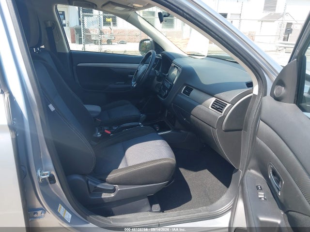 2017 Mitsubishi Outlander Se მანქანა იყიდება აუქციონზე, vin: JA4AD3A35HZ022466, აუქციონის ნომერი: 46108786