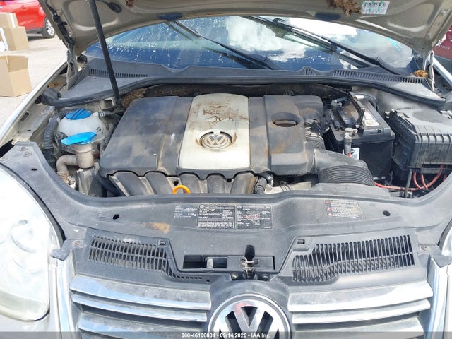 2005 Volkswagen Jetta 2.5 მანქანა იყიდება აუქციონზე, vin: 3VWSF71KX5M639410, აუქციონის ნომერი: 46108804