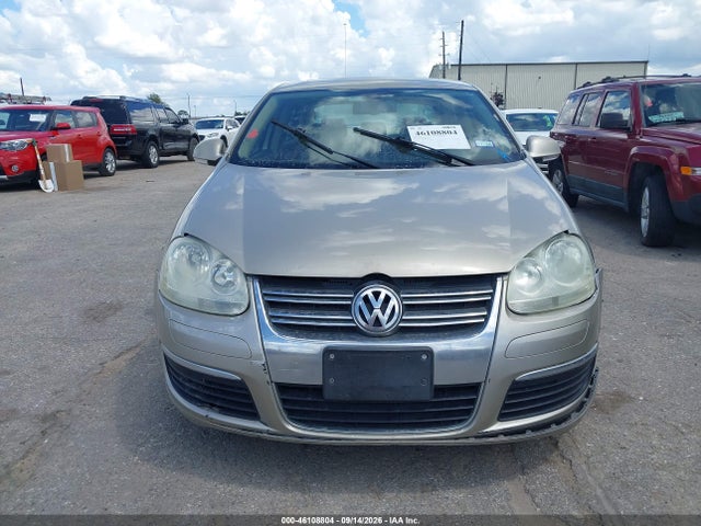2005 Volkswagen Jetta 2.5 მანქანა იყიდება აუქციონზე, vin: 3VWSF71KX5M639410, აუქციონის ნომერი: 46108804
