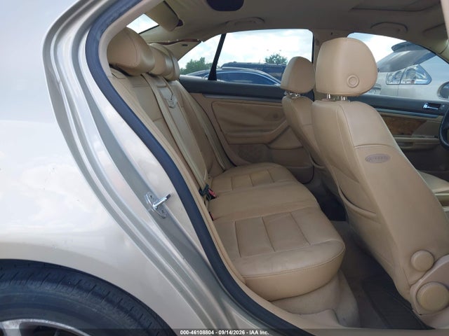2005 Volkswagen Jetta 2.5 მანქანა იყიდება აუქციონზე, vin: 3VWSF71KX5M639410, აუქციონის ნომერი: 46108804