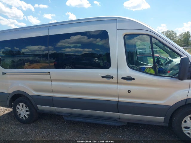 46108808 :رقم المزاد ، 1FBZX2CG0FKA95345 vin ، 2015 Ford Transit-350 Xlt مزاد بيع
