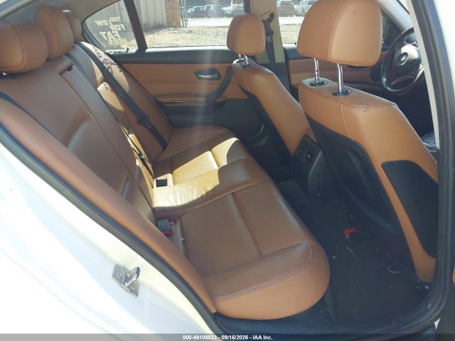 46108823 :رقم المزاد ، WBAPH7C52BE131053 vin ، 2011 Bmw 328i مزاد بيع