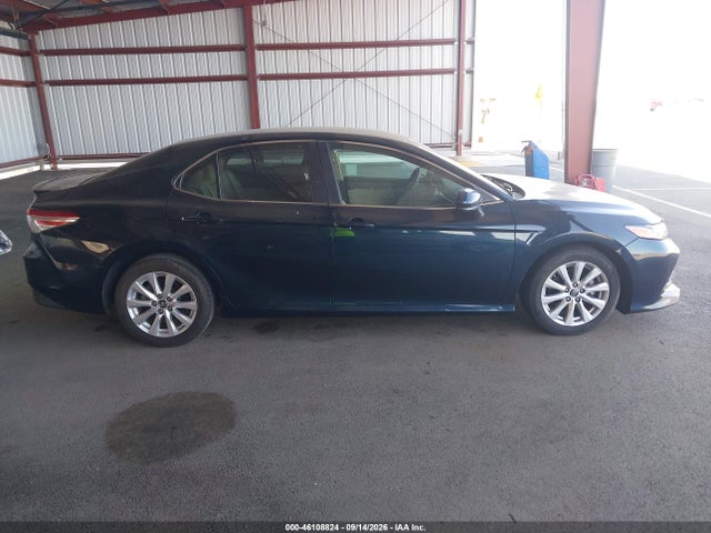 Toyota CAMRY LE 2018 4T1B11HK9JU502013 Image 13