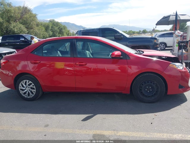 Toyota COROLLA LE 2018 2T1BURHE7JC119981 Image 13