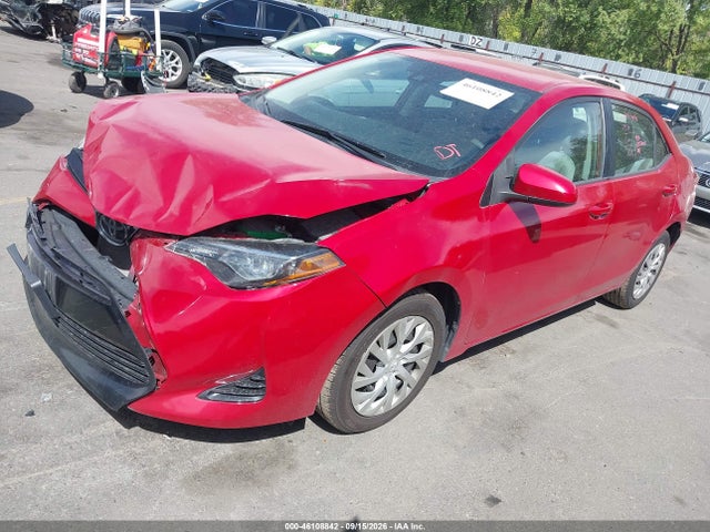 Toyota COROLLA LE 2018 2T1BURHE7JC119981 Image 2
