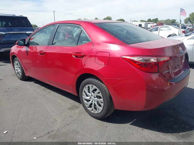 Toyota COROLLA LE 2018 2T1BURHE7JC119981 Image 3