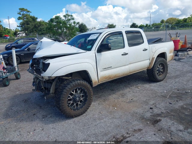 Продаж на аукціоні авто 2015 Toyota Tacoma Prerunner V6, vin: 5TFJU4GN2FX067961, номер лоту: 46108852