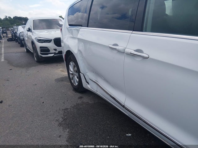 2019 Chrysler Pacifica Touring L მანქანა იყიდება აუქციონზე, vin: 2C4RC1BGXKR626551, აუქციონის ნომერი: 46108965