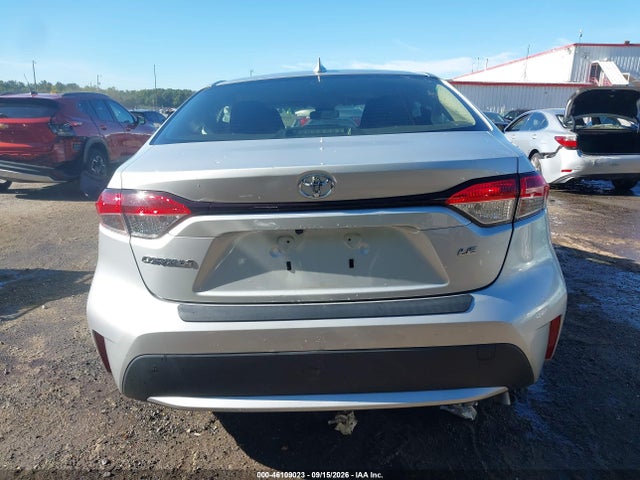 2022 Toyota Corolla Le მანქანა იყიდება აუქციონზე, vin: JTDEPMAE4NJ215708, აუქციონის ნომერი: 46109023