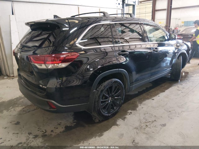 Toyota Highlander Se 2019 5TDJZRFH8KS571876 Image 4