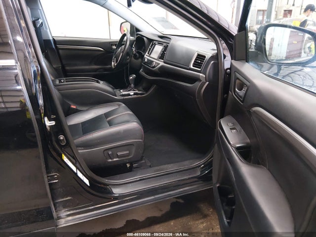 Toyota Highlander Se 2019 5TDJZRFH8KS571876 Image 5