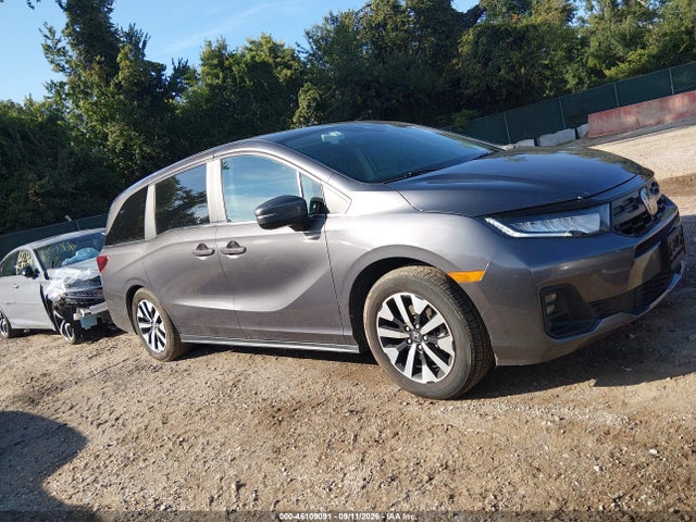 46109091 :رقم المزاد ، 5FNRL6H66SB082220 vin ، 2025 Honda Odyssey Ex-l مزاد بيع
