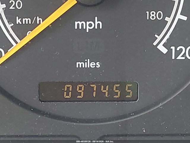 46109126 :رقم المزاد ، 4JGAB54E7XA106429 vin ، 1999 Mercedes-benz Ml 320 مزاد بيع