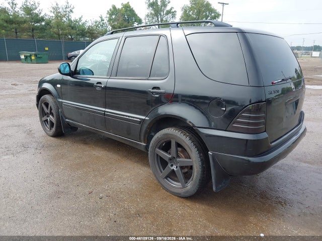 46109126 :رقم المزاد ، 4JGAB54E7XA106429 vin ، 1999 Mercedes-benz Ml 320 مزاد بيع