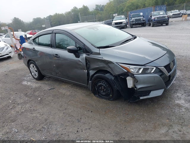 2021 Nissan Versa S 5-speed Manual Transmission მანქანა იყიდება აუქციონზე, vin: 3N1CN8BV5ML904928, აუქციონის ნომერი: 46109164