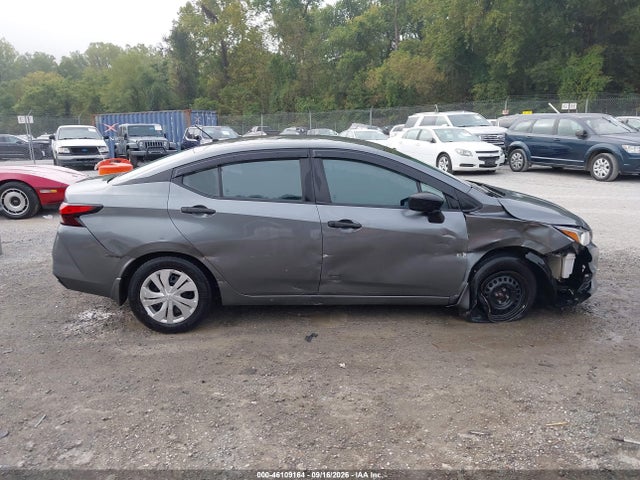 2021 Nissan Versa S 5-speed Manual Transmission მანქანა იყიდება აუქციონზე, vin: 3N1CN8BV5ML904928, აუქციონის ნომერი: 46109164