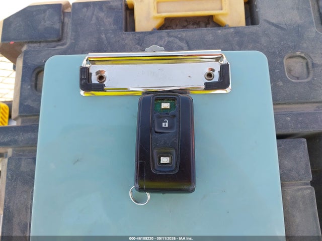 2005 Toyota Prius მანქანა იყიდება აუქციონზე, vin: JTDKB20UX53018769, აუქციონის ნომერი: 46109220