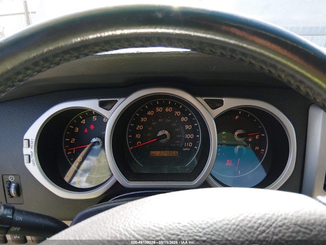 2005 Toyota 4runner Limited V8 მანქანა იყიდება აუქციონზე, vin: JTEBT17R650052360, აუქციონის ნომერი: 46109226