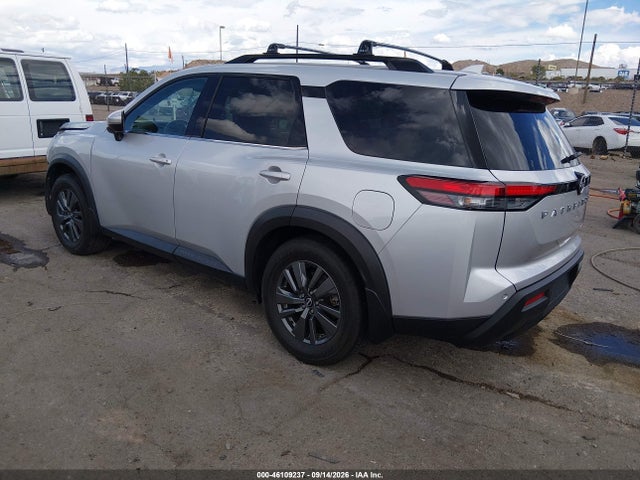 5N1DR3BC6NC234029 Nissan Pathfinder Sv 4wd