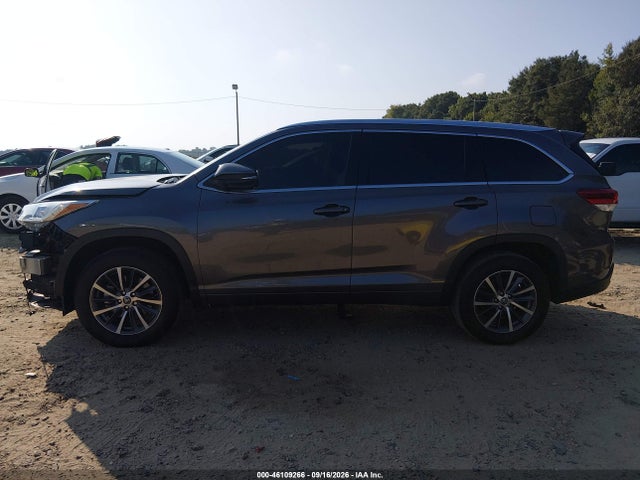 Продаж на аукціоні авто 2018 Toyota Highlander Xle, vin: 5TDKZRFH6JS549152, номер лоту: 46109266
