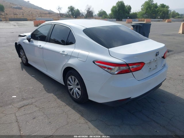 2018 Toyota Camry Hybrid Le მანქანა იყიდება აუქციონზე, vin: 4T1B31HK8JU507570, აუქციონის ნომერი: 46109268