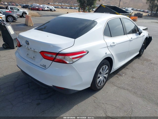 2018 Toyota Camry Hybrid Le მანქანა იყიდება აუქციონზე, vin: 4T1B31HK8JU507570, აუქციონის ნომერი: 46109268