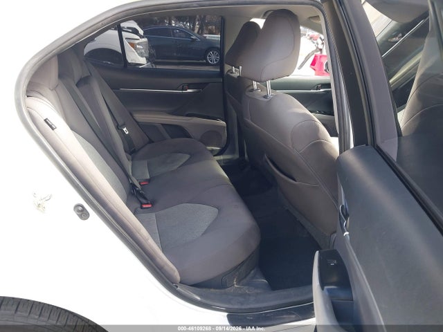 2018 Toyota Camry Hybrid Le მანქანა იყიდება აუქციონზე, vin: 4T1B31HK8JU507570, აუქციონის ნომერი: 46109268
