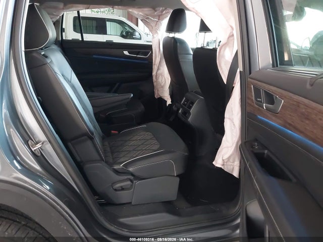 Продажа на аукционе авто 2024 Volkswagen Atlas 2.0t Sel Premium R-line, vin: 1V2FR2CAXRC522760, номер лота: 46109316