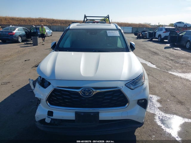 Продажа на аукционе авто 2020 Toyota Highlander Hybrid Limited, vin: 5TDDBRCH1LS006845, номер лота: 46109376