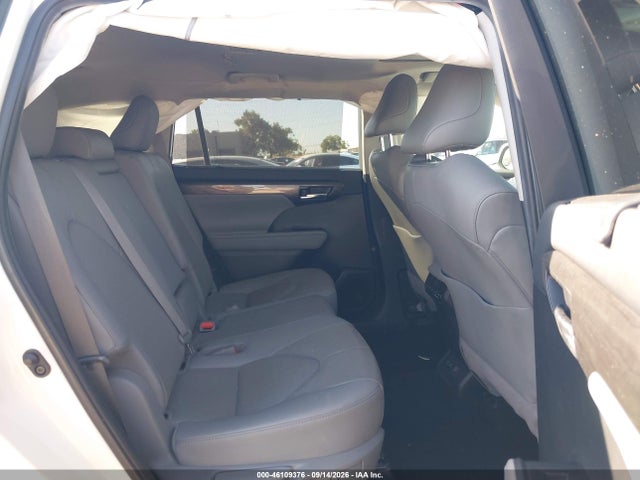 Продажа на аукционе авто 2020 Toyota Highlander Hybrid Limited, vin: 5TDDBRCH1LS006845, номер лота: 46109376