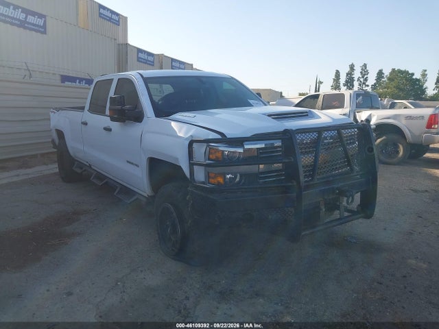 2018 1GC1KUEY2JF236801 main image