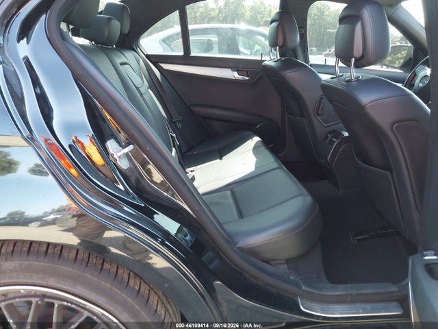 2008 Mercedes-benz C 300 Luxury 4matic/sport 4matic მანქანა იყიდება აუქციონზე, vin: WDDGF81XX8F137176, აუქციონის ნომერი: 46109414
