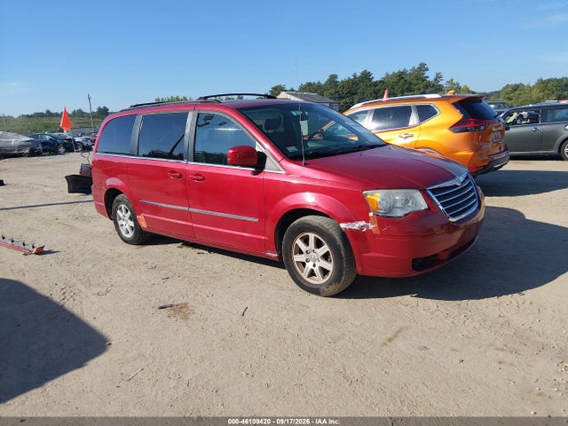 46109420 :رقم المزاد ، 2A4RR5D18AR136827 vin ، 2010 Chrysler Town & Country Touring مزاد بيع