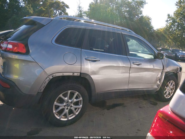 2016 Jeep Cherokee Latitude მანქანა იყიდება აუქციონზე, vin: 1C4PJMCS5GW221231, აუქციონის ნომერი: 46109425