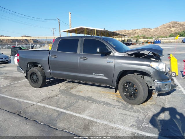 Продаж на аукціоні авто 2017 Toyota Tundra Sr5 5.7l V8, vin: 5TFEY5F12HX212641, номер лоту: 46109495