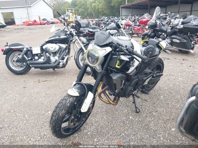 LCEPEWL14N6002877 Cf Moto 700 Cl-x