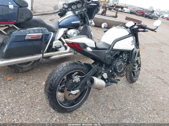 LCEPEWL14N6002877 Cf Moto 700 Cl-x