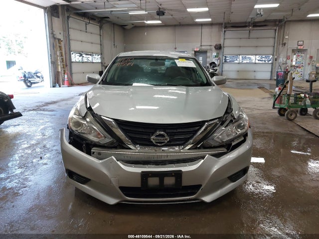 Продаж на аукціоні авто 2017 Nissan Altima 2.5 S, vin: 1N4AL3AP6HN355185, номер лоту: 46109544