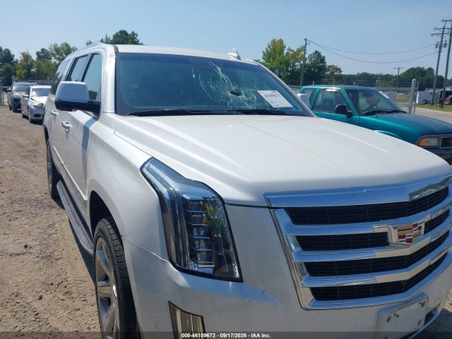 Продажа на аукционе авто 2020 Cadillac Escalade Esv 4wd Luxury, vin: 1GYS4HKJ6LR198773, номер лота: 46109672