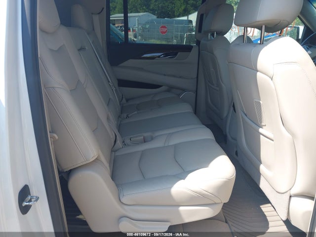 Продажа на аукционе авто 2020 Cadillac Escalade Esv 4wd Luxury, vin: 1GYS4HKJ6LR198773, номер лота: 46109672