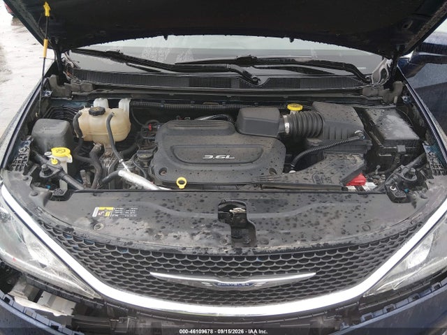 2017 Chrysler Pacifica Touring-l მანქანა იყიდება აუქციონზე, vin: 2C4RC1BG4HR687905, აუქციონის ნომერი: 46109678
