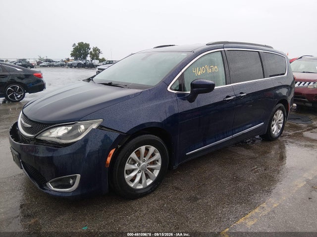 2017 Chrysler Pacifica Touring-l მანქანა იყიდება აუქციონზე, vin: 2C4RC1BG4HR687905, აუქციონის ნომერი: 46109678