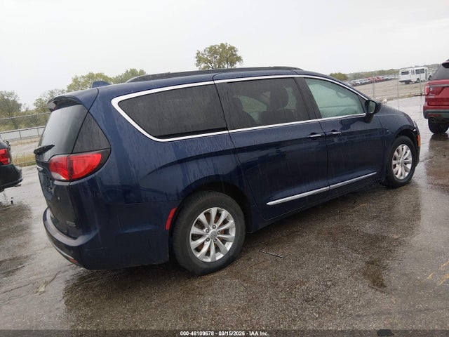 2017 Chrysler Pacifica Touring-l მანქანა იყიდება აუქციონზე, vin: 2C4RC1BG4HR687905, აუქციონის ნომერი: 46109678